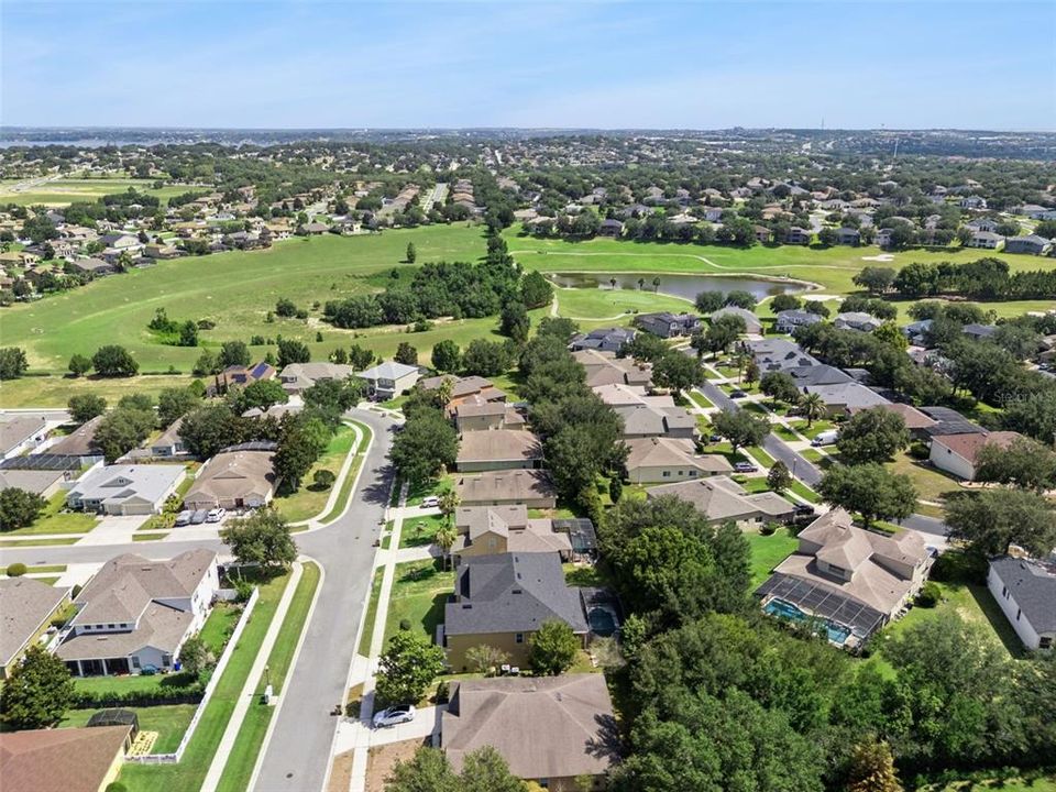 For Sale: $895,000 (7 beds, 5 baths, 5492 Square Feet)