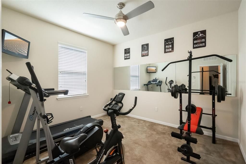 For Sale: $895,000 (7 beds, 5 baths, 5492 Square Feet)