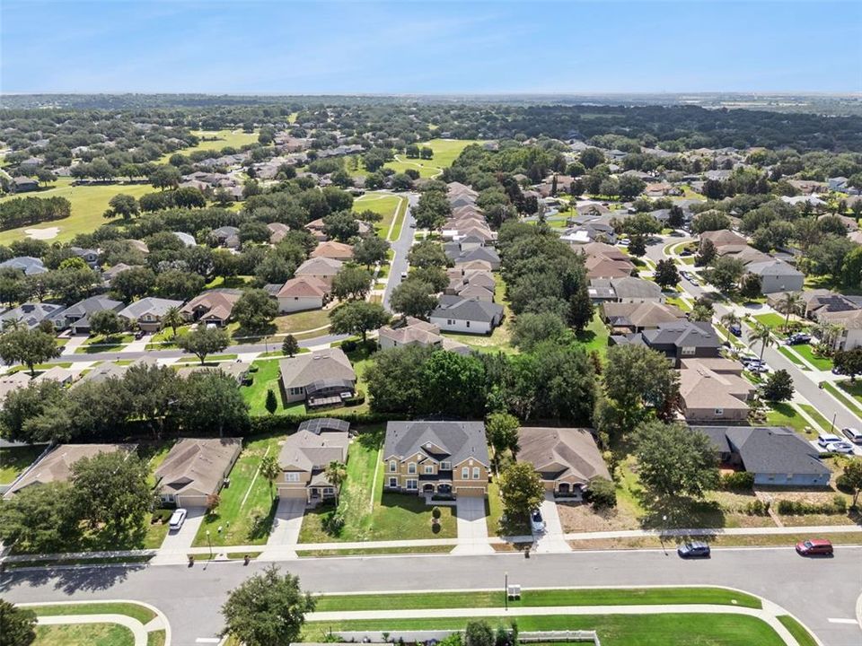 For Sale: $895,000 (7 beds, 5 baths, 5492 Square Feet)