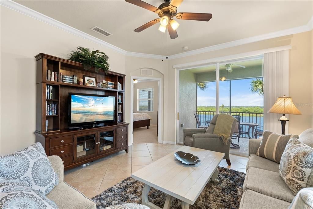 For Rent: $2,800 (2 beds, 2 baths, 1297 Square Feet)