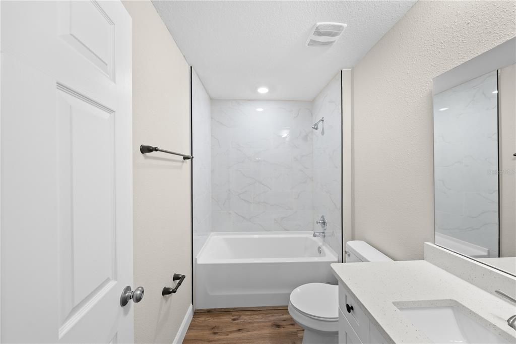 En Venta: $269,900 (3 camas, 2 baños, 1394 Pies cuadrados)