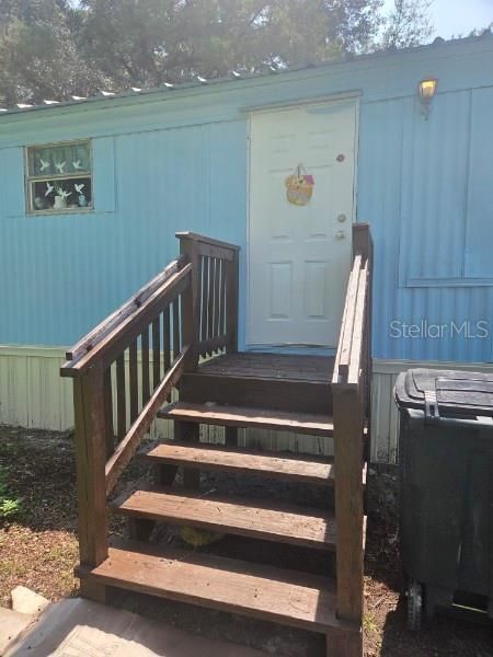 For Sale: $125,000 (3 beds, 2 baths, 917 Square Feet)