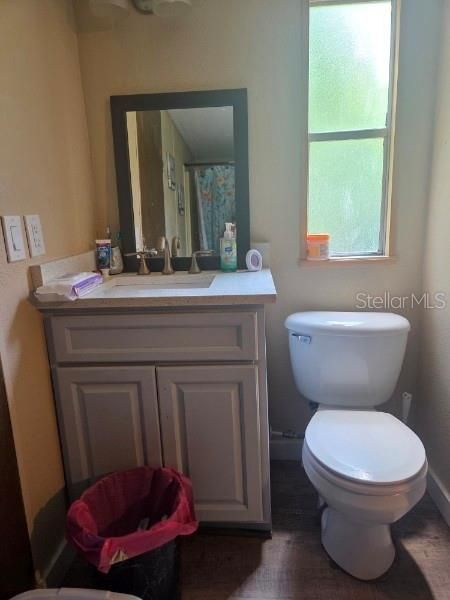 For Sale: $125,000 (3 beds, 2 baths, 917 Square Feet)