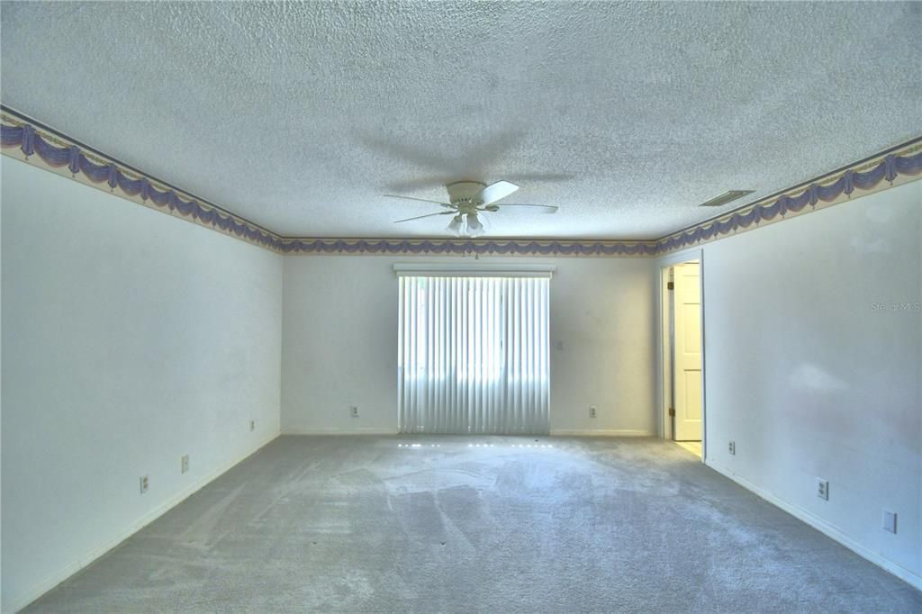 En Venta: $215,000 (3 camas, 2 baños, 1549 Pies cuadrados)