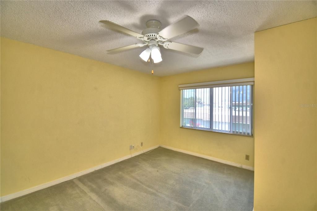 En Venta: $215,000 (3 camas, 2 baños, 1549 Pies cuadrados)