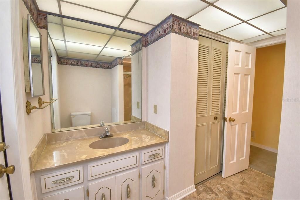 En Venta: $215,000 (3 camas, 2 baños, 1549 Pies cuadrados)