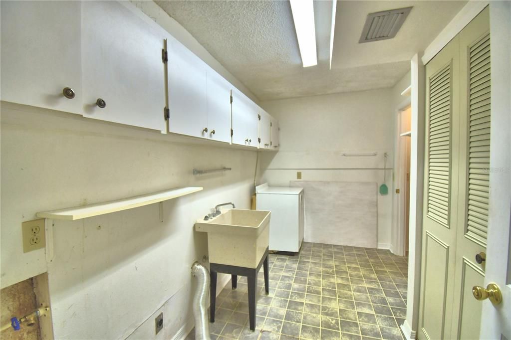 En Venta: $215,000 (3 camas, 2 baños, 1549 Pies cuadrados)