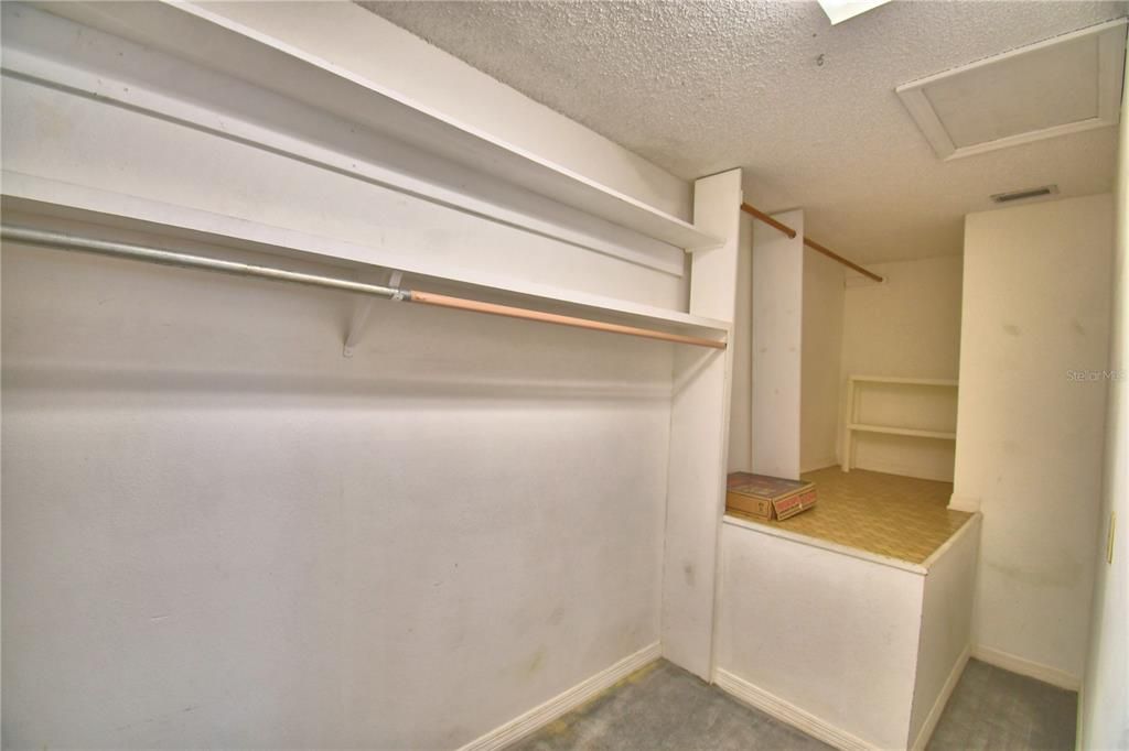 En Venta: $215,000 (3 camas, 2 baños, 1549 Pies cuadrados)