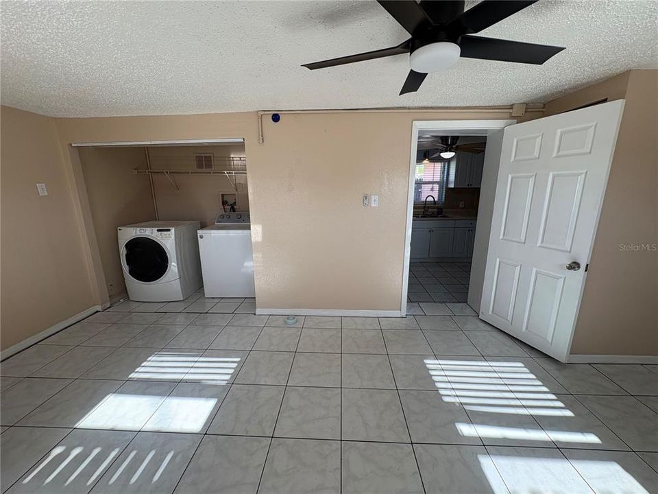 En Venta: $275,000 (2 camas, 1 baños, 959 Pies cuadrados)