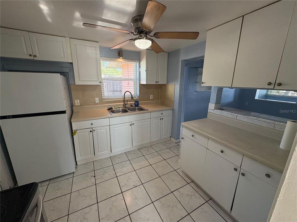 En Venta: $275,000 (2 camas, 1 baños, 959 Pies cuadrados)