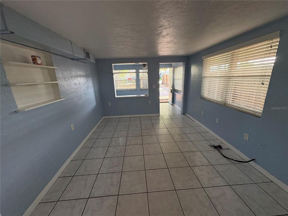 En Venta: $275,000 (2 camas, 1 baños, 959 Pies cuadrados)