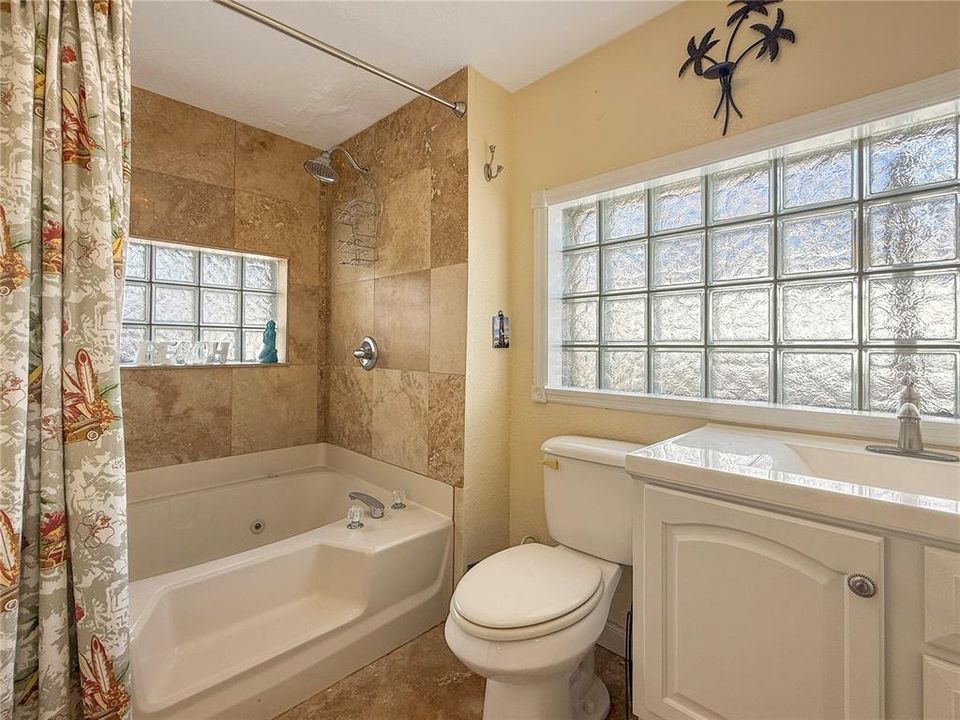 В аренду: $2,800 (5 спален, 4 ванн, 2140 Квадратных фут)