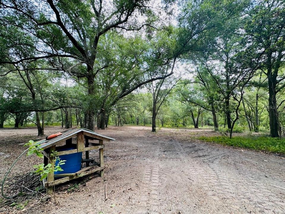 На продажу: $589,900 (14.57 acres)