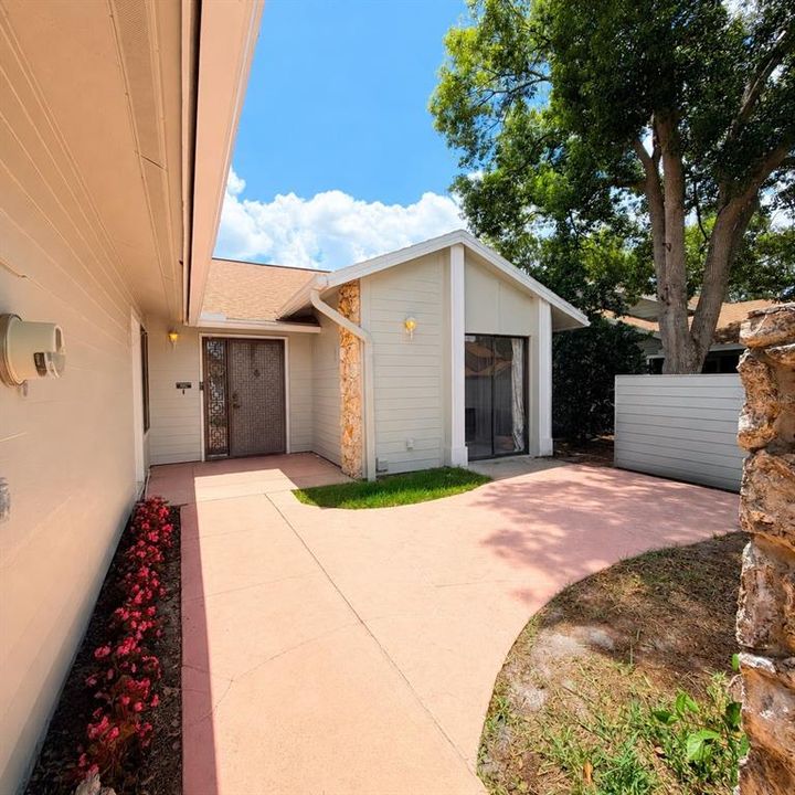For Rent: $2,500 (3 beds, 2 baths, 1730 Square Feet)