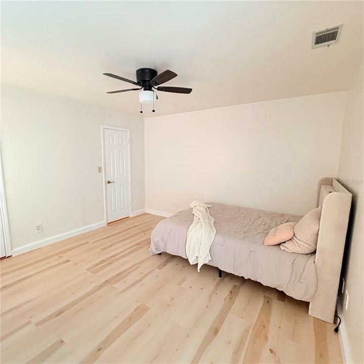 For Rent: $2,500 (3 beds, 2 baths, 1730 Square Feet)