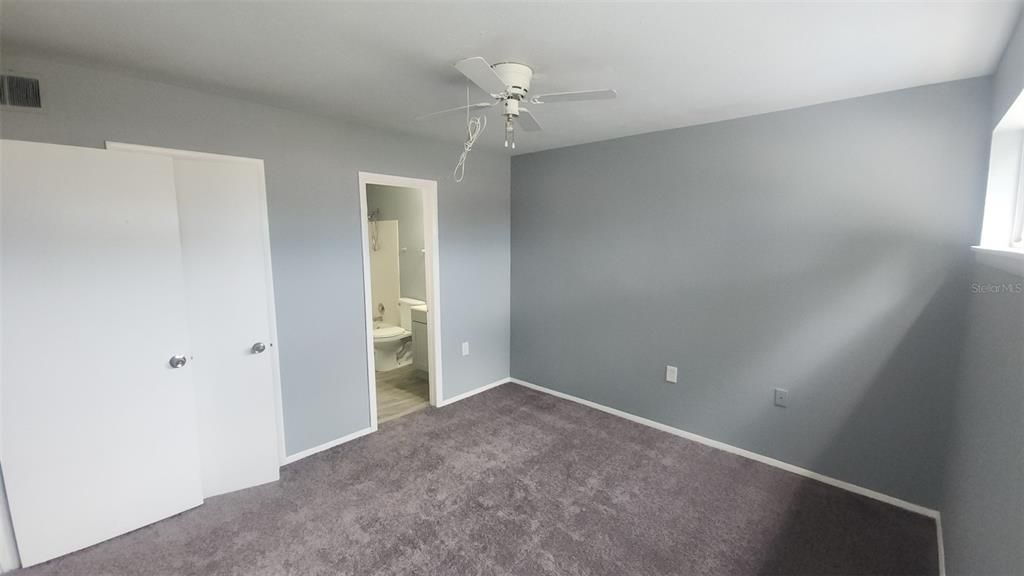 В аренду: $1,400 (2 спален, 2 ванн, 1211 Квадратных фут)