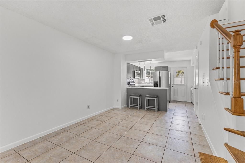 В аренду: $1,975 (2 спален, 2 ванн, 1118 Квадратных фут)