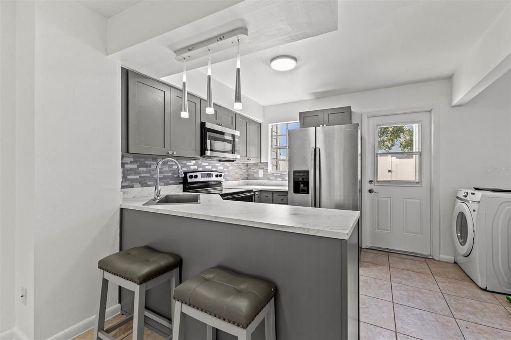 В аренду: $1,975 (2 спален, 2 ванн, 1118 Квадратных фут)