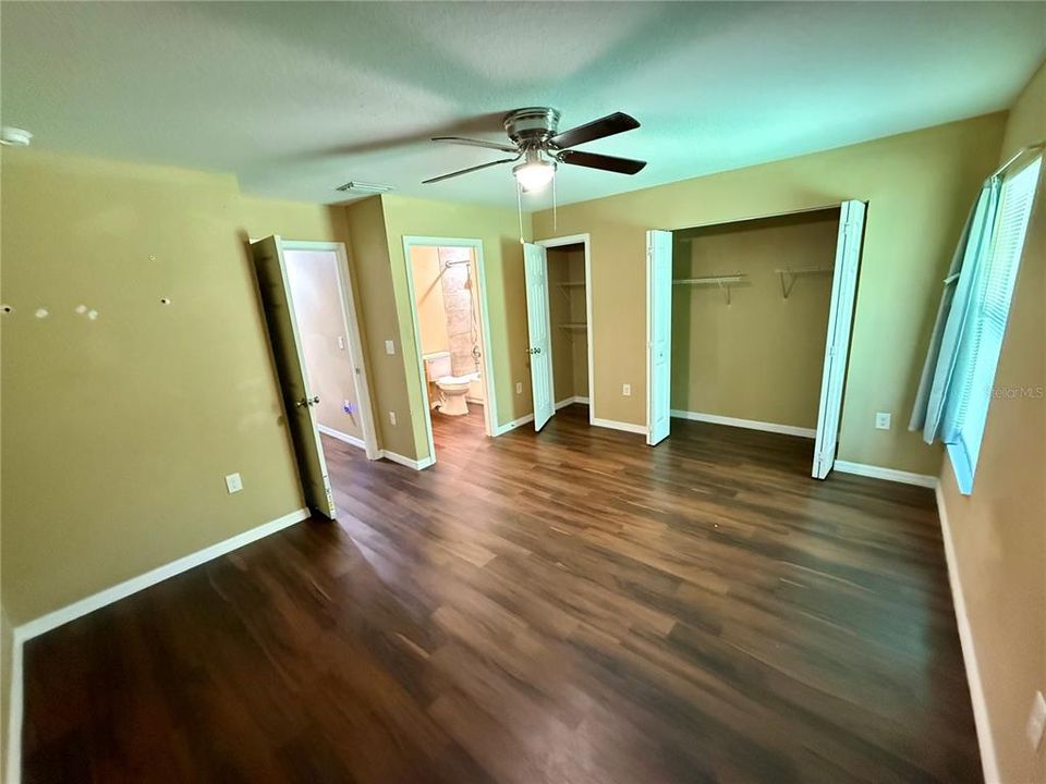 В аренду: $1,300 (2 спален, 2 ванн, 1177 Квадратных фут)