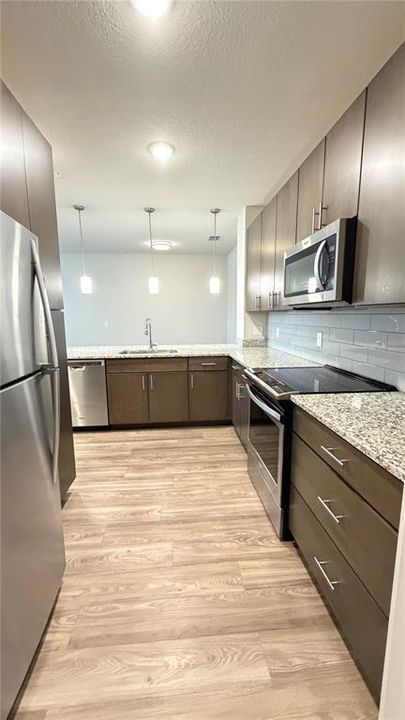 В аренду: $1,595 (1 спален, 1 ванн, 886 Квадратных фут)