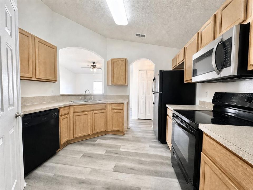 En Renta: $1,925 (3 camas, 2 baños, 1484 Pies cuadrados)