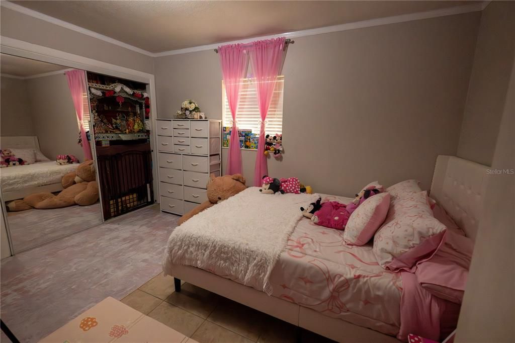 For Sale: $225,000 (2 beds, 1 baths, 912 Square Feet)