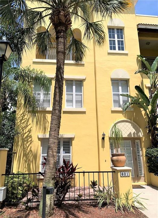 В аренду: $3,500 (3 спален, 3 ванн, 1836 Квадратных фут)
