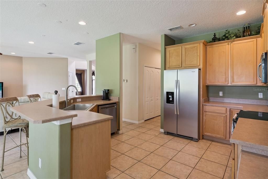 For Sale: $675,000 (4 beds, 3 baths, 2972 Square Feet)