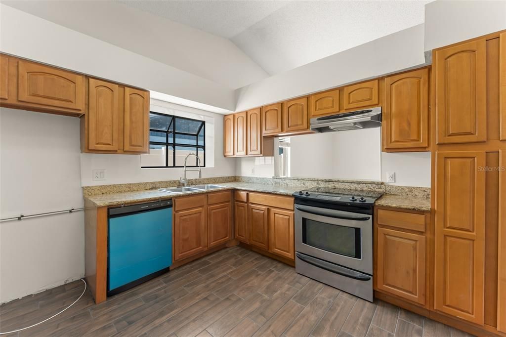 En Venta: $294,900 (2 camas, 2 baños, 981 Pies cuadrados)