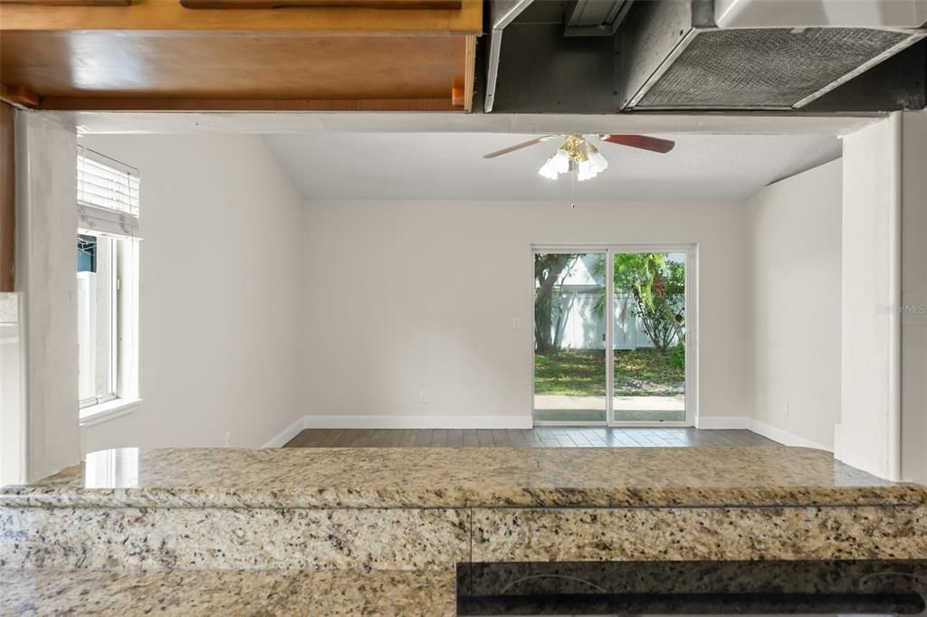 En Venta: $294,900 (2 camas, 2 baños, 981 Pies cuadrados)
