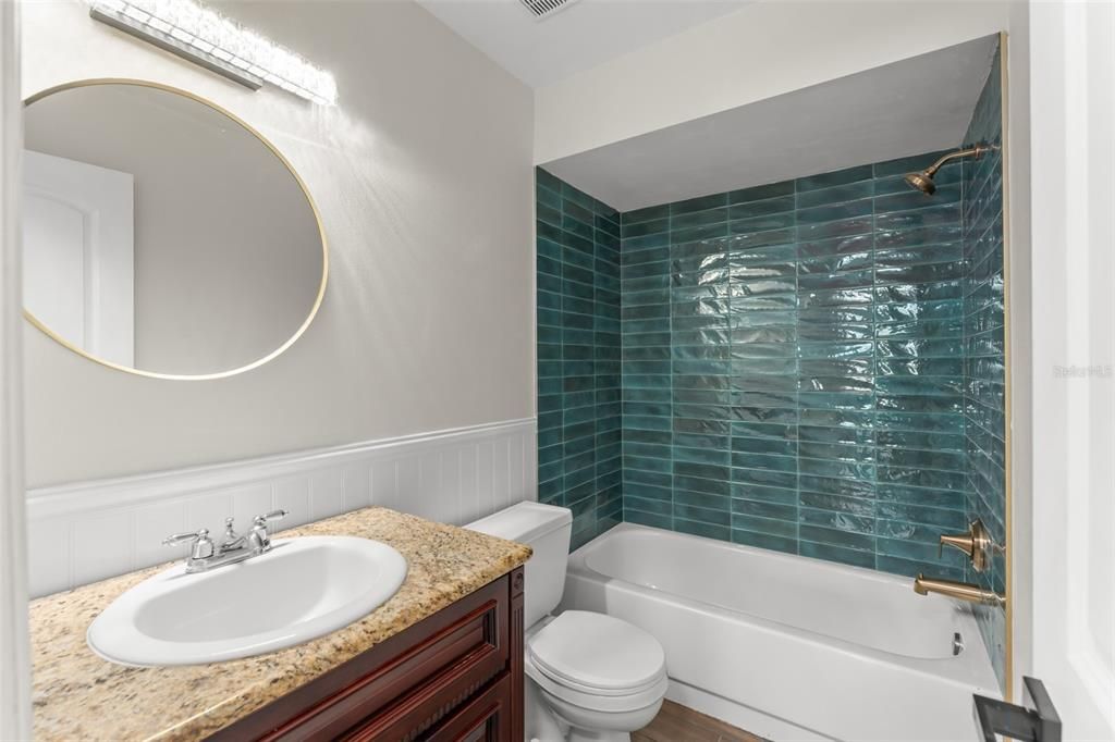 En Venta: $294,900 (2 camas, 2 baños, 981 Pies cuadrados)