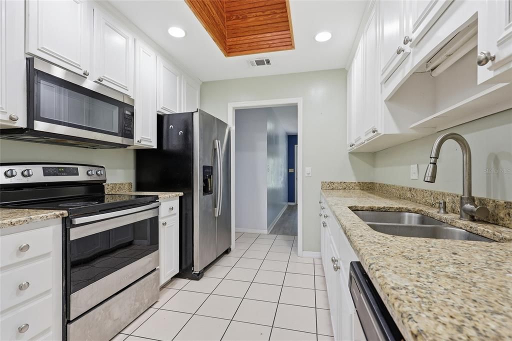 For Sale: $340,000 (3 beds, 2 baths, 1485 Square Feet)