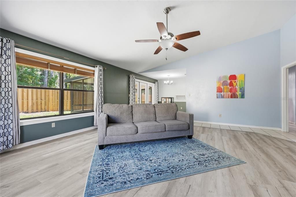 For Sale: $340,000 (3 beds, 2 baths, 1485 Square Feet)