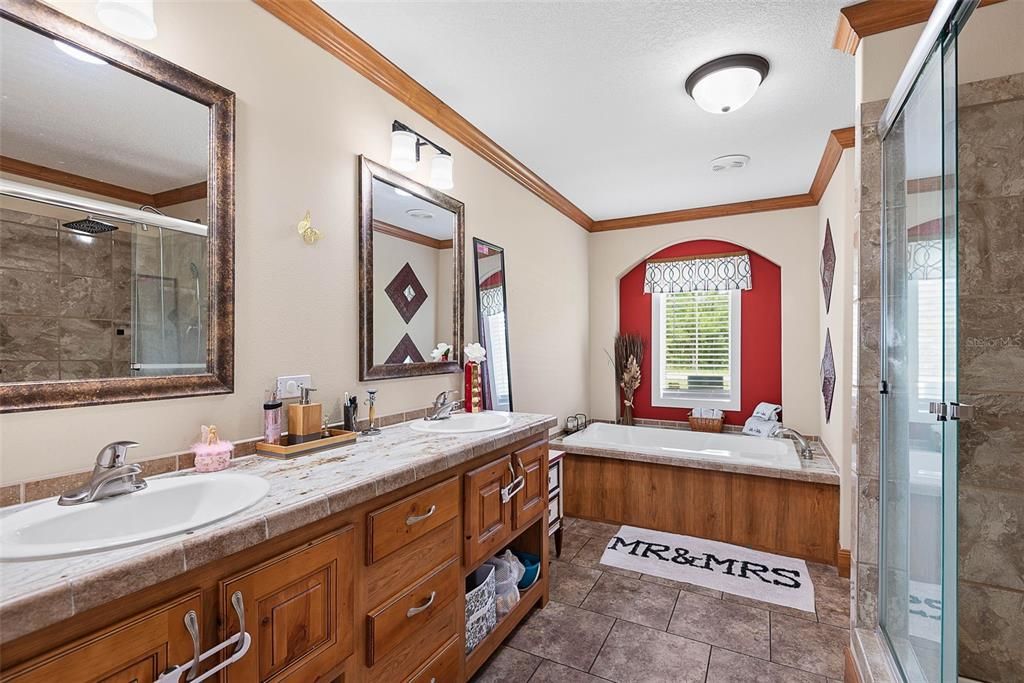 En Venta: $387,000 (4 camas, 2 baños, 2089 Pies cuadrados)