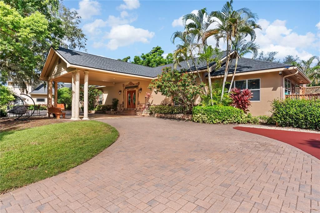 For Sale: $2,195,000 (4 beds, 6 baths, 4410 Square Feet)