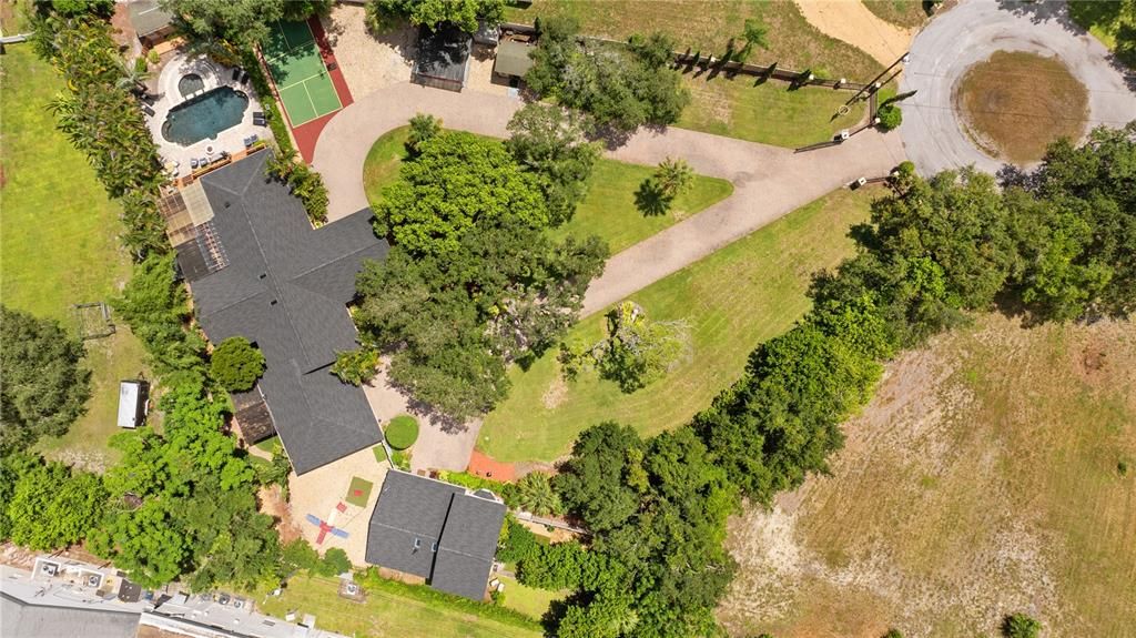 For Sale: $2,195,000 (4 beds, 6 baths, 4410 Square Feet)