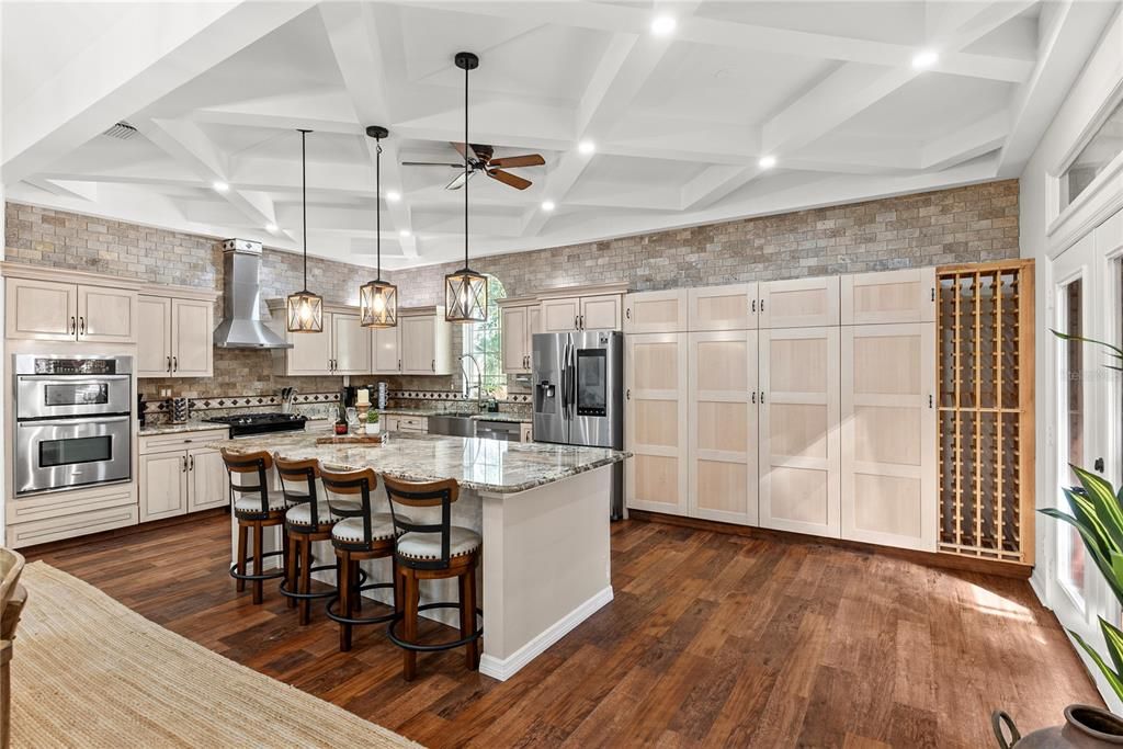 For Sale: $2,195,000 (4 beds, 6 baths, 4410 Square Feet)