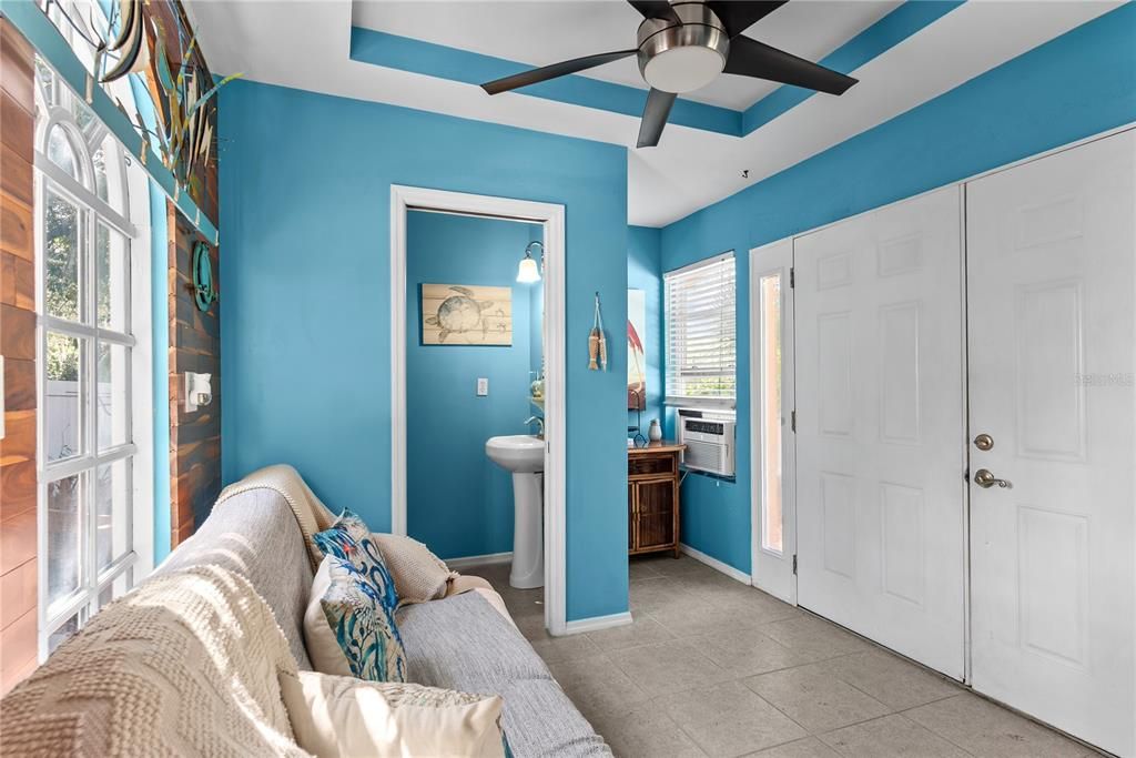 For Sale: $2,195,000 (4 beds, 6 baths, 4410 Square Feet)