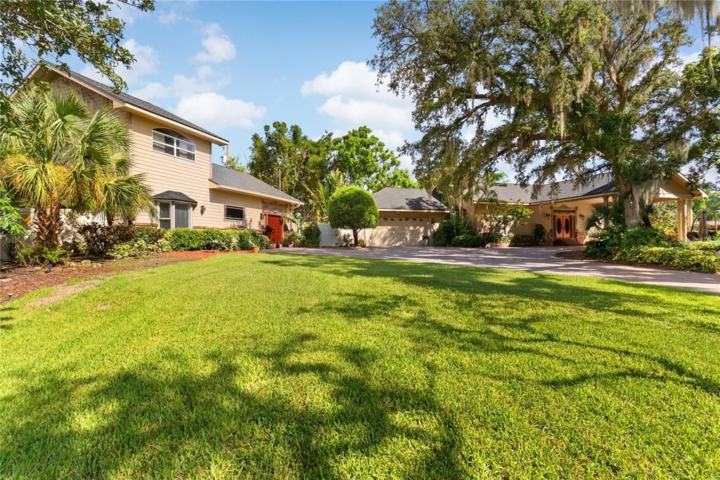 For Sale: $2,195,000 (4 beds, 6 baths, 4410 Square Feet)