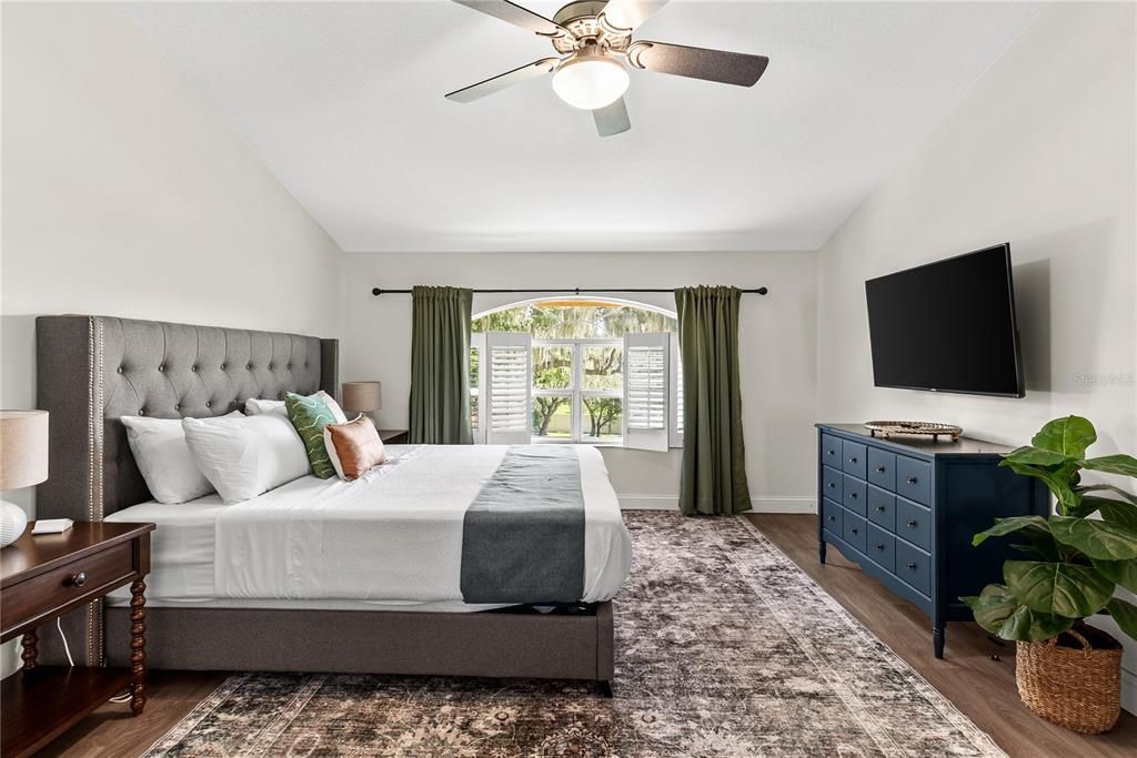 For Sale: $2,195,000 (4 beds, 6 baths, 4410 Square Feet)