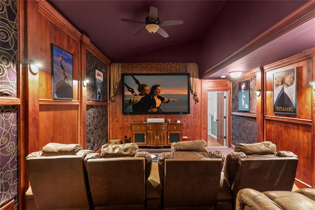 For Sale: $2,195,000 (4 beds, 6 baths, 4410 Square Feet)