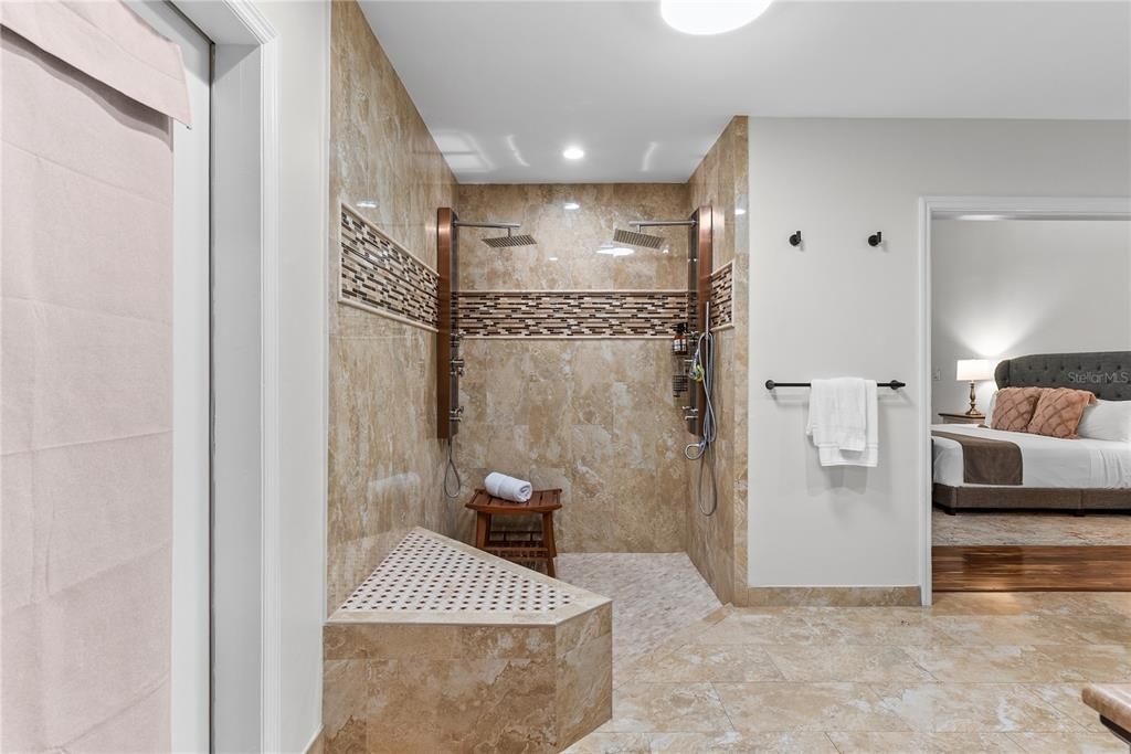For Sale: $2,195,000 (4 beds, 6 baths, 4410 Square Feet)