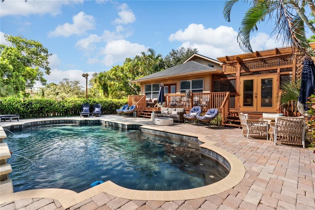 For Sale: $2,195,000 (4 beds, 6 baths, 4410 Square Feet)