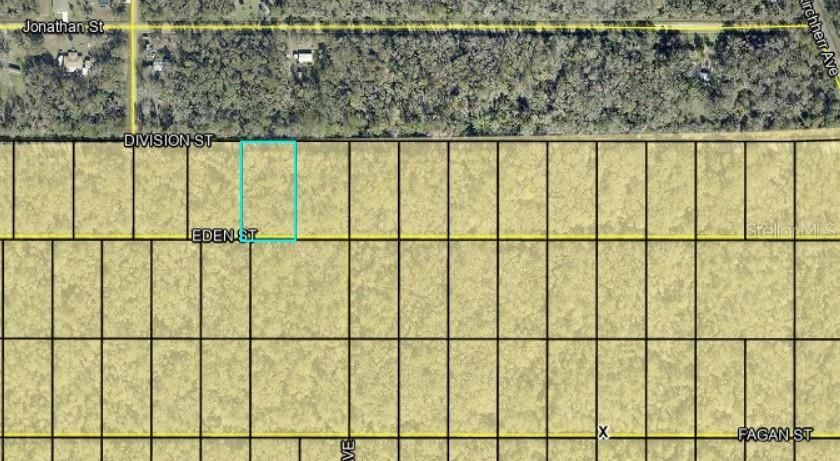 En Venta: $13,000 (1.36 acres)