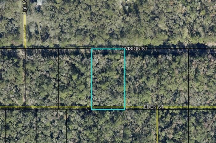 En Venta: $13,000 (1.36 acres)