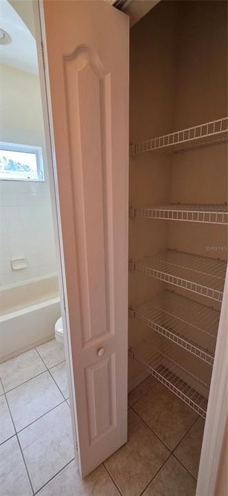 For Rent: $4,200 (4 beds, 2 baths, 2575 Square Feet)