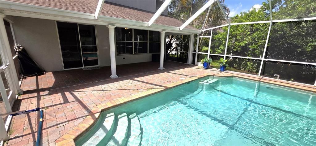 For Rent: $4,200 (4 beds, 2 baths, 2575 Square Feet)