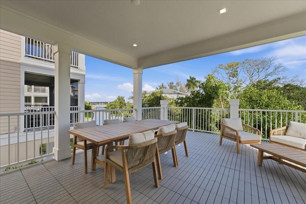 For Sale: $1,900,000 (4 beds, 3 baths, 1783 Square Feet)