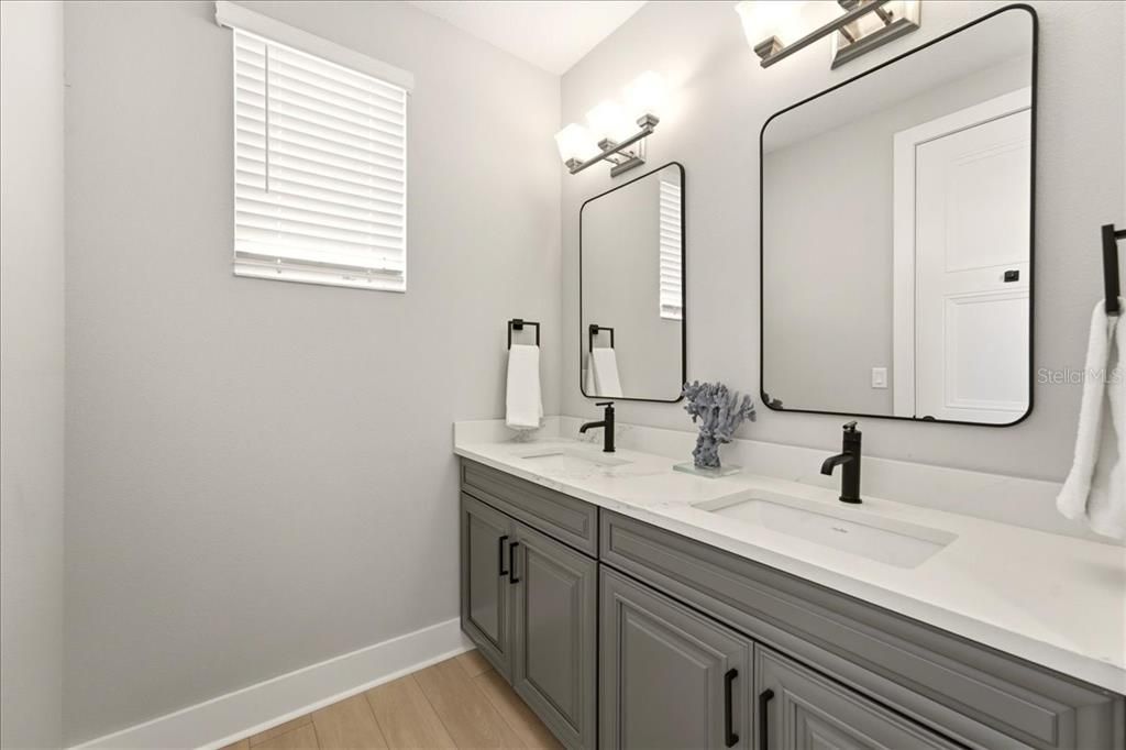 For Sale: $1,900,000 (4 beds, 3 baths, 1783 Square Feet)