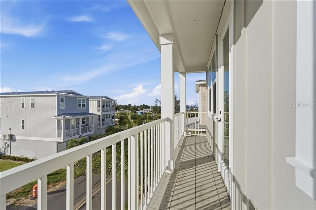 For Sale: $1,900,000 (4 beds, 3 baths, 1783 Square Feet)